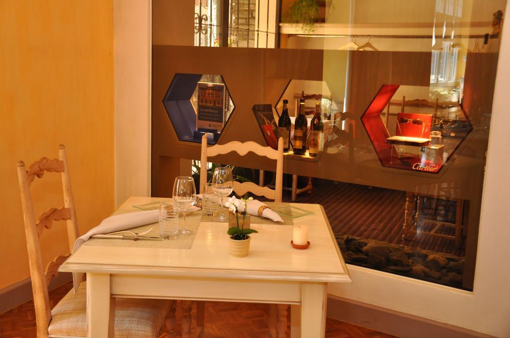 Hôtel-Restaurant de la Tour Extérieur photo