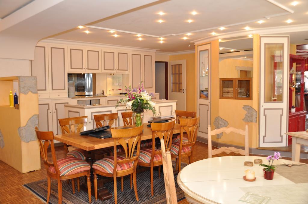 Hôtel-Restaurant de la Tour Extérieur photo