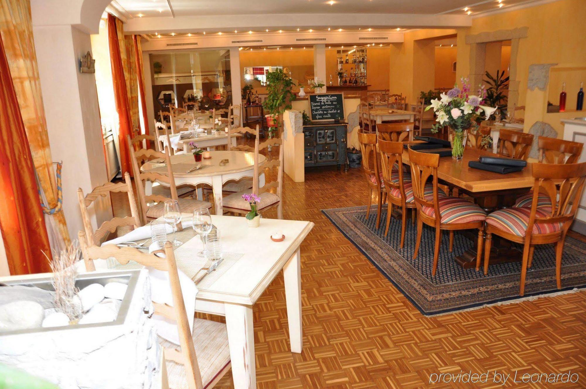 Hôtel-Restaurant de la Tour Extérieur photo