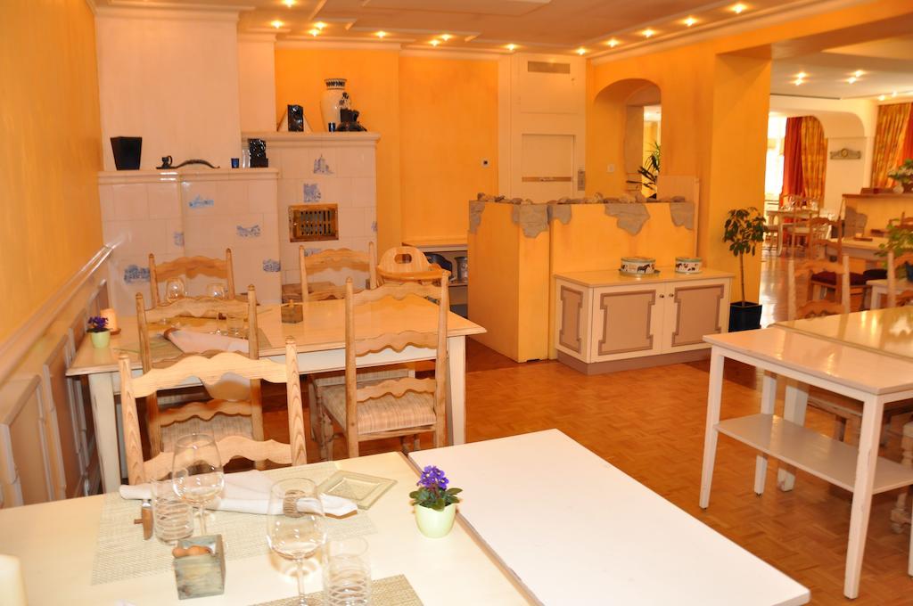 Hôtel-Restaurant de la Tour Extérieur photo